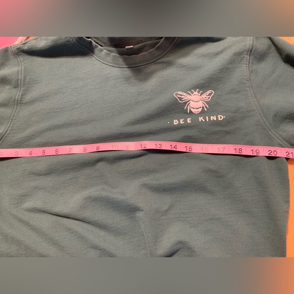 Bee Kind sweater - Picture 10 of 12